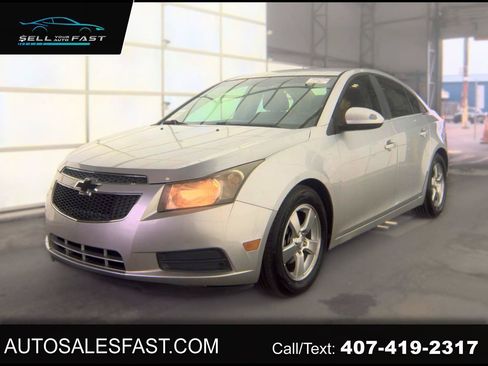 Used 2013 Chevrolet Cruze LT FWD image 1