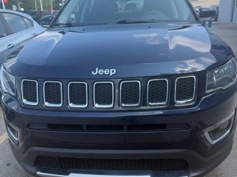 Used 2019 Jeep Compass Limited w/ Safety & Security Group AWD/4WD image 3