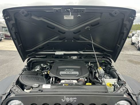 Used 2018 Jeep Wrangler Unlimited Sport S AWD/4WD image 48