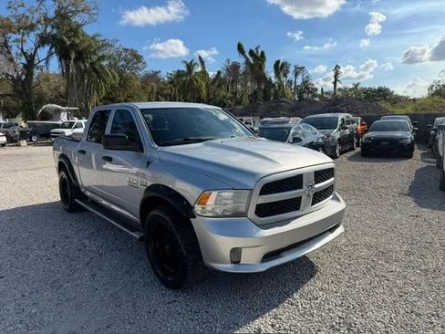 Used 2015 RAM 1500 Express image 3