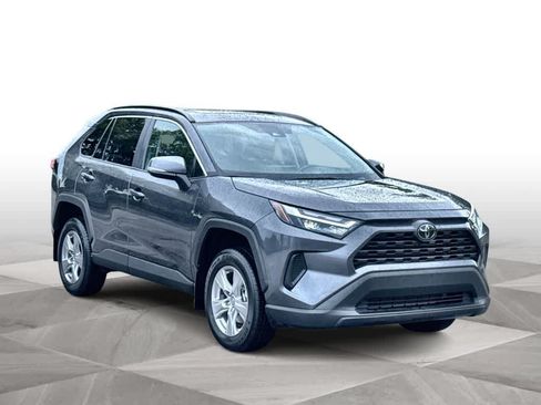 Used 2025 Toyota RAV4 XLE w/ Convenience Package FWD image 2