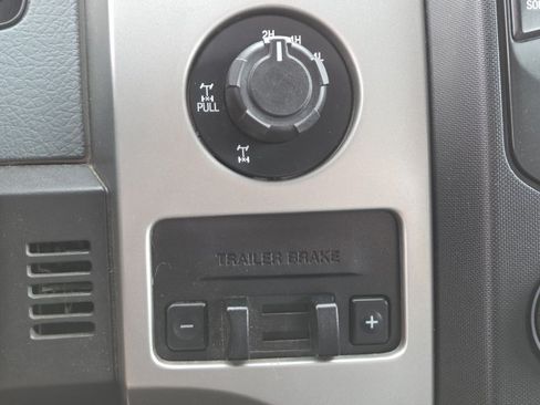 Used 2014 Ford F150 XLT w/ Equipment Group 302A Luxury AWD/4WD image 4