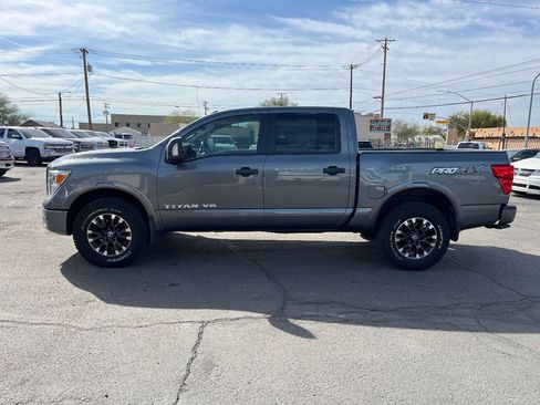 Used 2018 Nissan Titan PRO-4X w/ Pro-4x Convenience Package image 6