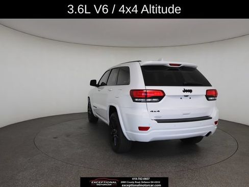 Used 2020 Jeep Grand Cherokee Altitude AWD/4WD image 13