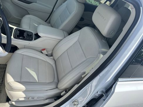 Used 2022 GMC Acadia Denali w/ Denali Ultimate Package AWD/4WD image 14