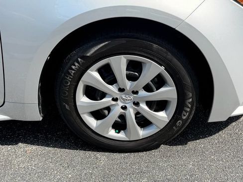 Used 2024 Toyota Corolla LE FWD image 21
