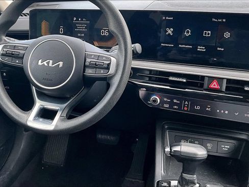 Used 2025 Kia K5 LXS FWD image 9