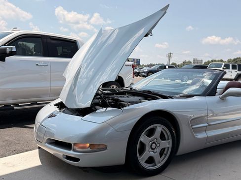 Used 1999 Chevrolet Corvette Convertible w/ Memory Pkg image 64
