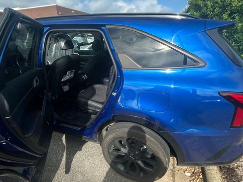 Certified 2023 Kia Sorento SX AWD/4WD image 10