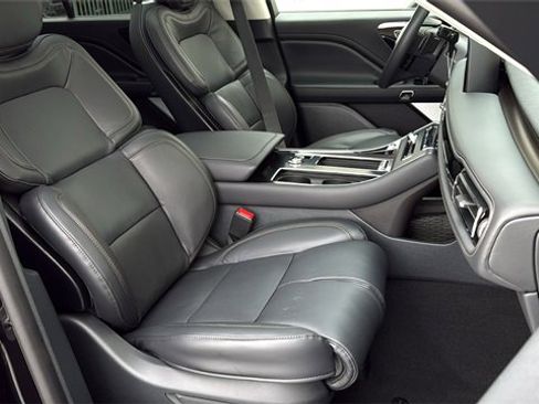 New 2026 Lincoln Aviator Reserve image 10