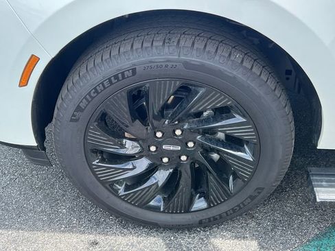 New 2025 Lincoln Navigator L Reserve w/ Jet Appearance Package image 13