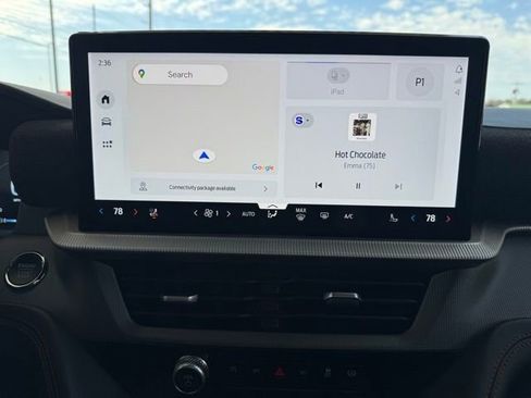 Used 2025 Ford Explorer ST-Line w/ Premium Package image 9