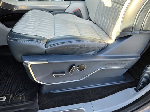 Used 2023 Ford F150 Limited image 14