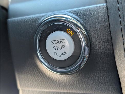 Used 2024 Nissan Armada SL w/ Captain's Chairs Package image 27