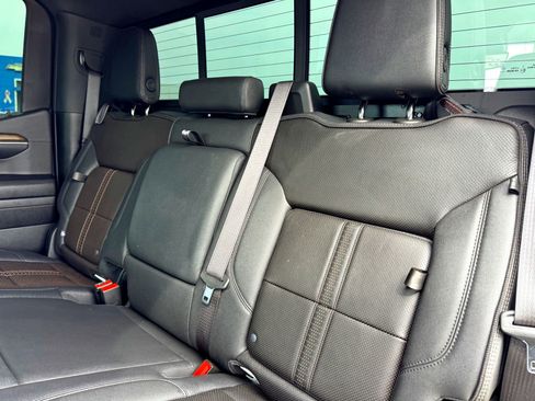 Used 2023 Chevrolet Silverado 1500 High Country w/ High Country Premium Package image 18