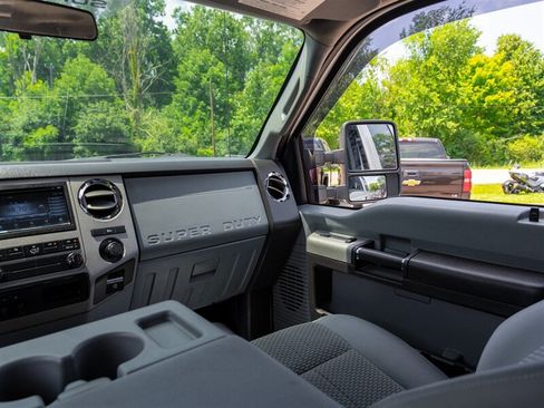 Used 2015 Ford F250 XLT AWD/4WD image 24
