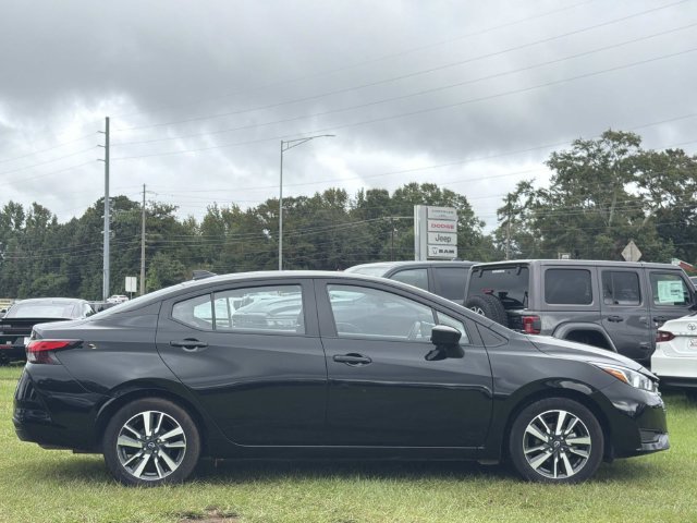 Used 2024 Nissan Versa SV FWD image 6