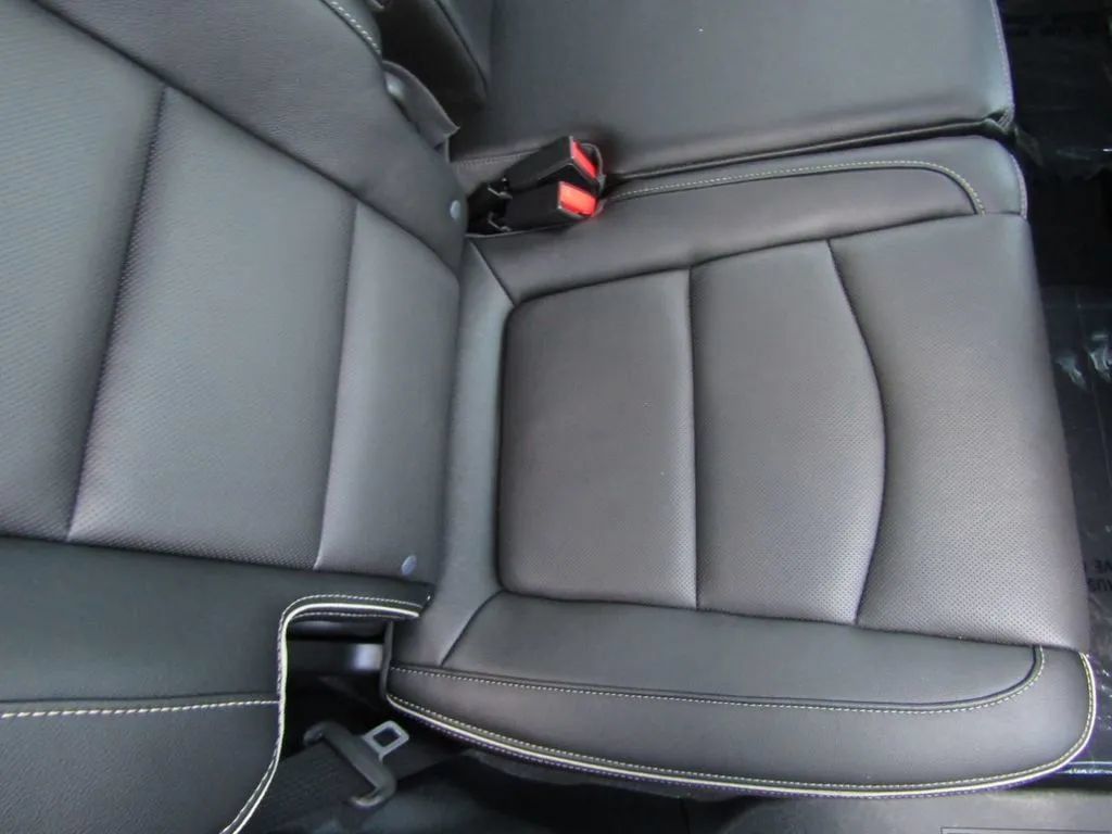 Used 2018 GMC Terrain Denali w/ Comfort Package AWD/4WD image 37