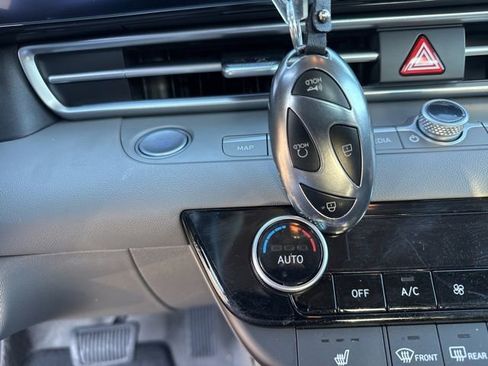 Certified 2025 Hyundai Elantra SEL w/ Cargo Package image 42