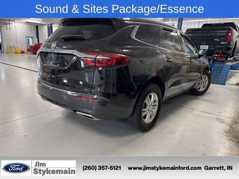 Used 2020 Buick Enclave Essence w/ Sound and Sites Package FWD image 9