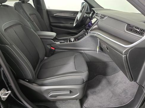 New 2025 Jeep Grand Cherokee Laredo X w/ Trailer Tow Package image 29