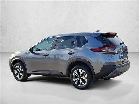 Used 2022 Nissan Rogue SV image 8