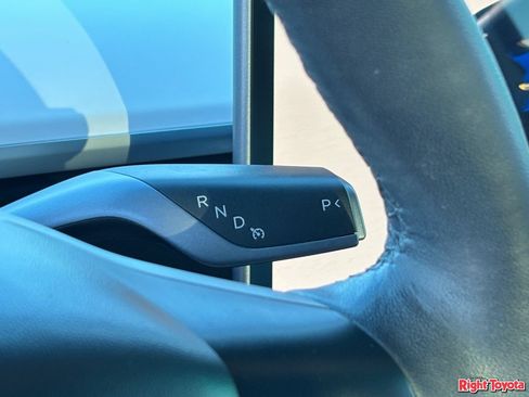Used 2023 Tesla Model Y Performance AWD/4WD image 25