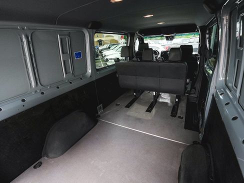 Used 2024 Mercedes-Benz Sprinter 2500 image 46