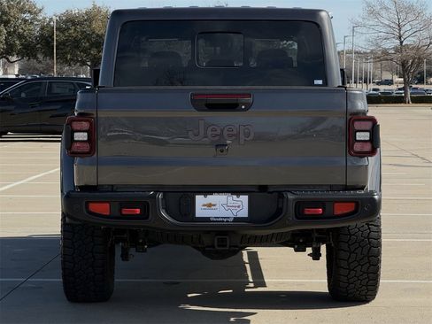 Used 2024 Jeep Gladiator Rubicon image 5