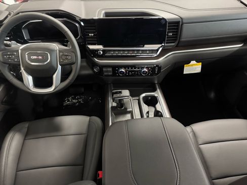 New 2026 GMC Sierra 1500 SLT image 12
