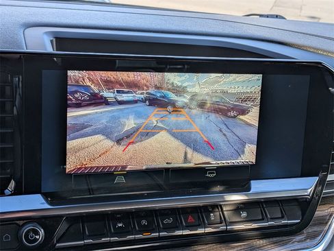 Used 2024 Chevrolet Silverado 1500 LT image 16