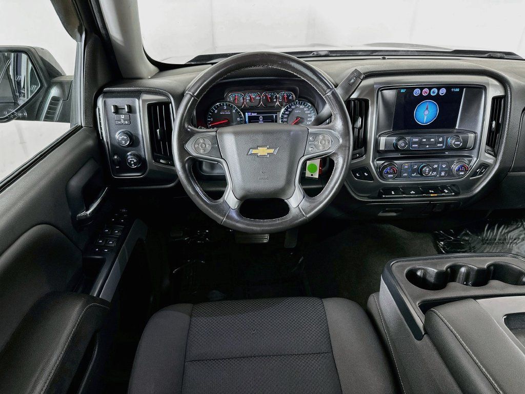 Used 2017 Chevrolet Silverado 1500 LT w/ Midnight Edition AWD/4WD image 25