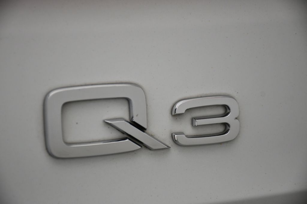 Certified 2023 Audi Q3 2.0T Premium w/ 19" Wheel Package AWD/4WD image 10
