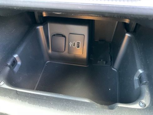 Used 2025 Ford Explorer ST-Line image 49