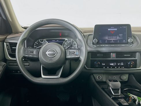 Used 2023 Nissan Rogue SV FWD image 18
