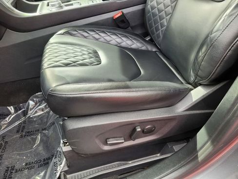 Used 2024 Ford Edge Titanium image 20