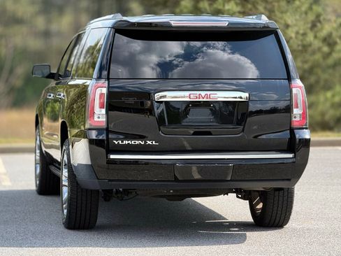 Used 2017 GMC Yukon XL Denali w/ Open Road Package image 5