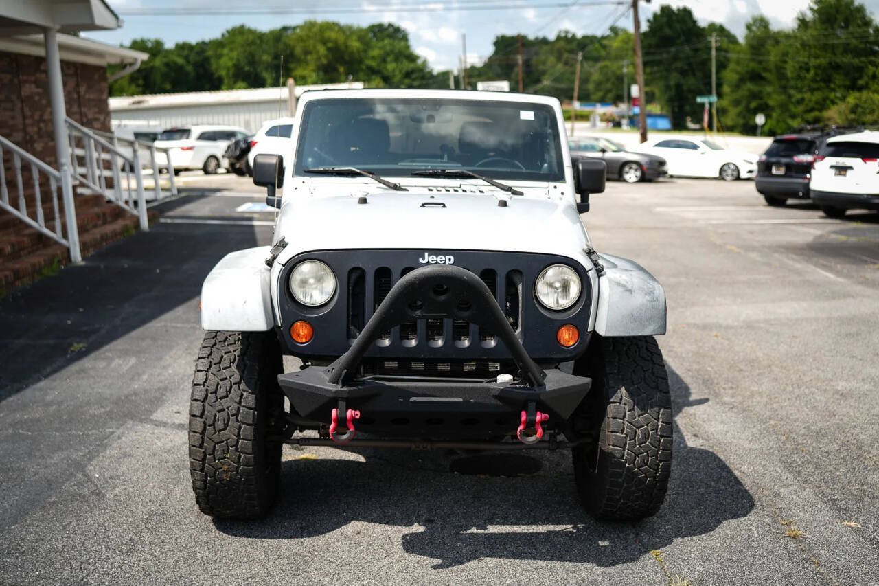 Used 2012 Jeep Wrangler Unlimited Rubicon w/ Dual Top Group AWD/4WD image 7