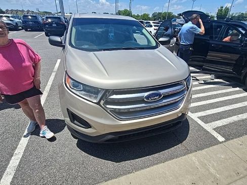 Used 2017 Ford Edge SE FWD image 8