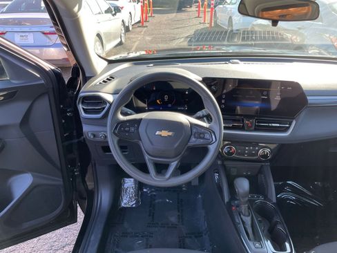 Used 2025 Chevrolet TrailBlazer LT image 25