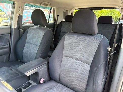 Used 2012 Scion xB FWD image 13