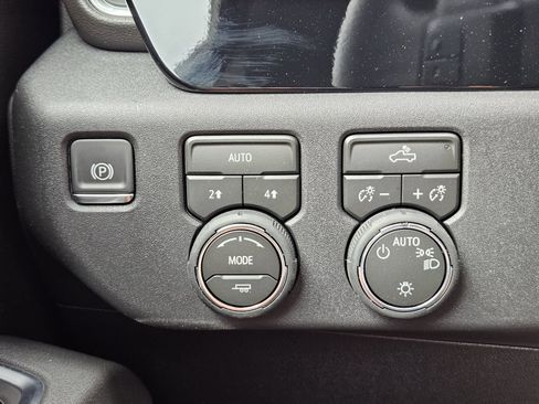 New 2026 Chevrolet Silverado 1500 LT w/ Texas Edition Plus AWD/4WD image 22