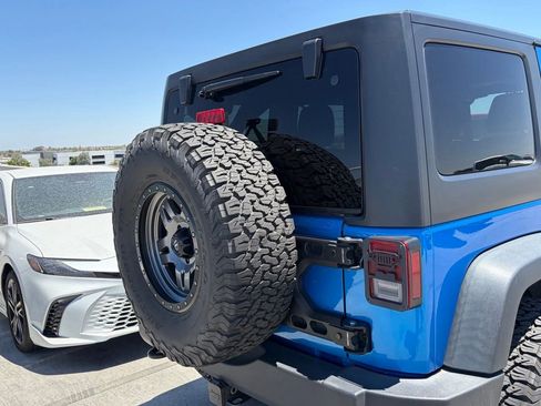 Used 2016 Jeep Wrangler Unlimited Sport w/ Quick Order Package 24S AWD/4WD image 4