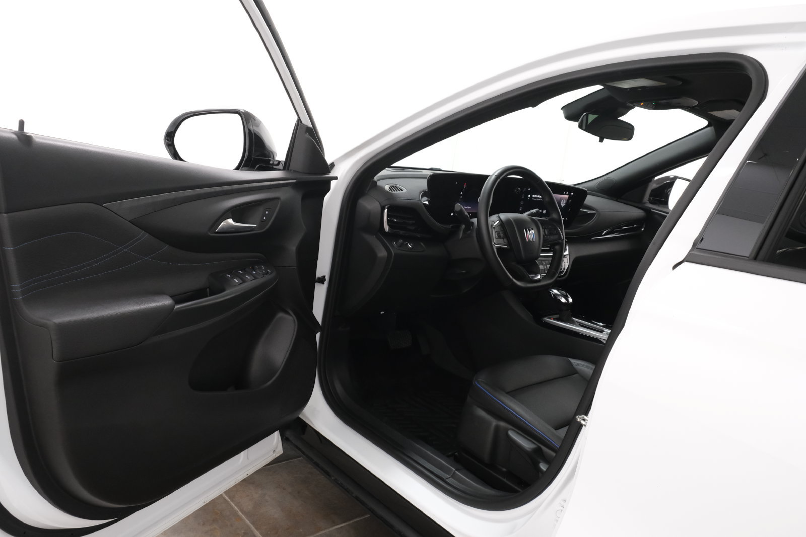 Used 2025 Buick Envista Sport Touring FWD image 24