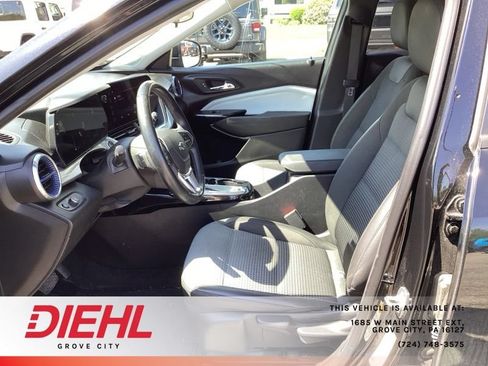 Certified 2024 Chevrolet Trax LT w/ Driver Confidence Package FWD image 19