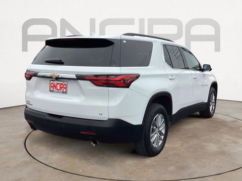 Used 2023 Chevrolet Traverse LT FWD image 14