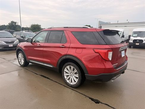 Used 2021 Ford Explorer Limited w/ Equipment Group 301A AWD/4WD image 13