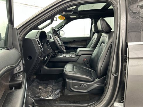 Used 2021 Ford Expedition Limited AWD/4WD image 4