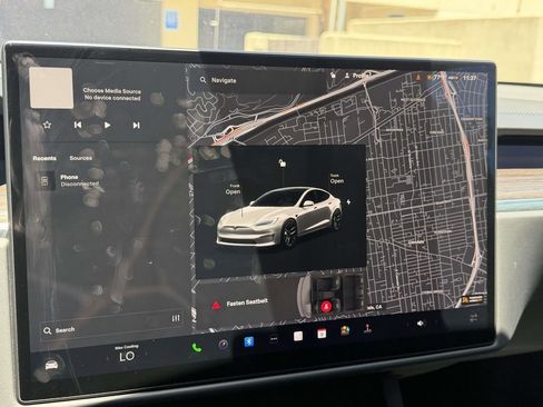 Used 2021 Tesla Model S Plaid AWD/4WD image 25
