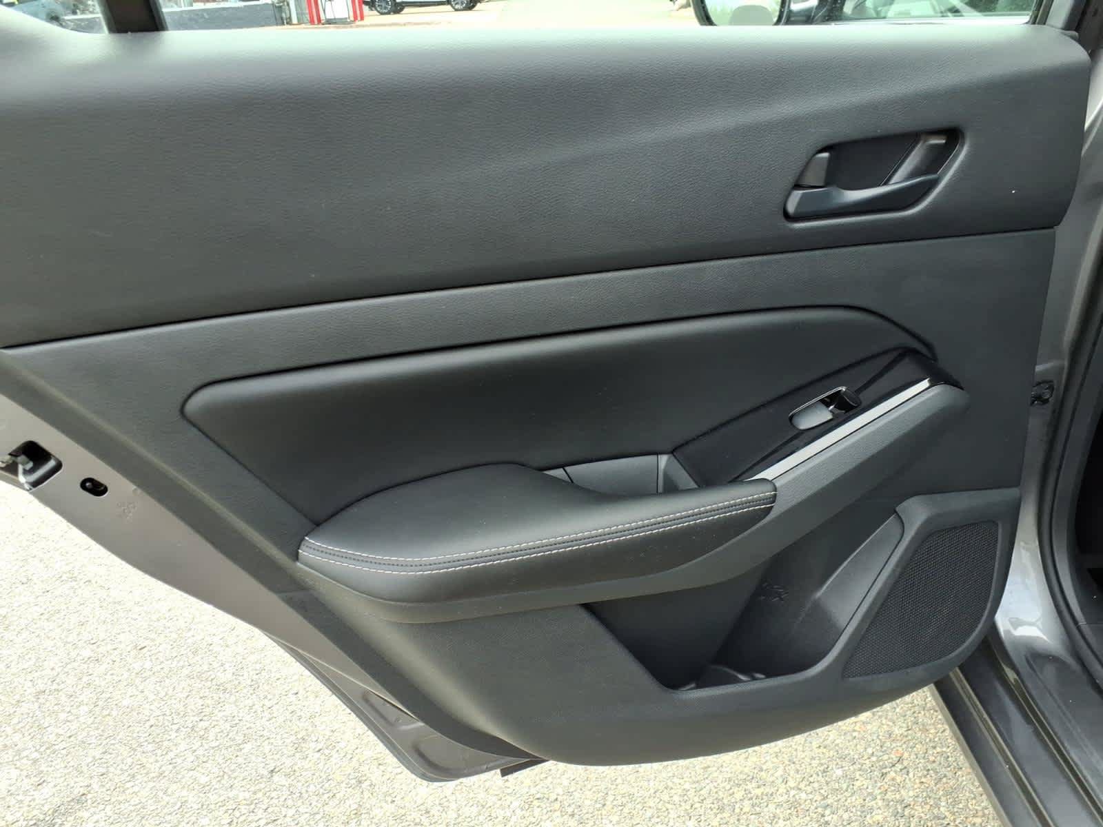 Used 2023 Nissan Altima 2.5 SV AWD/4WD image 11